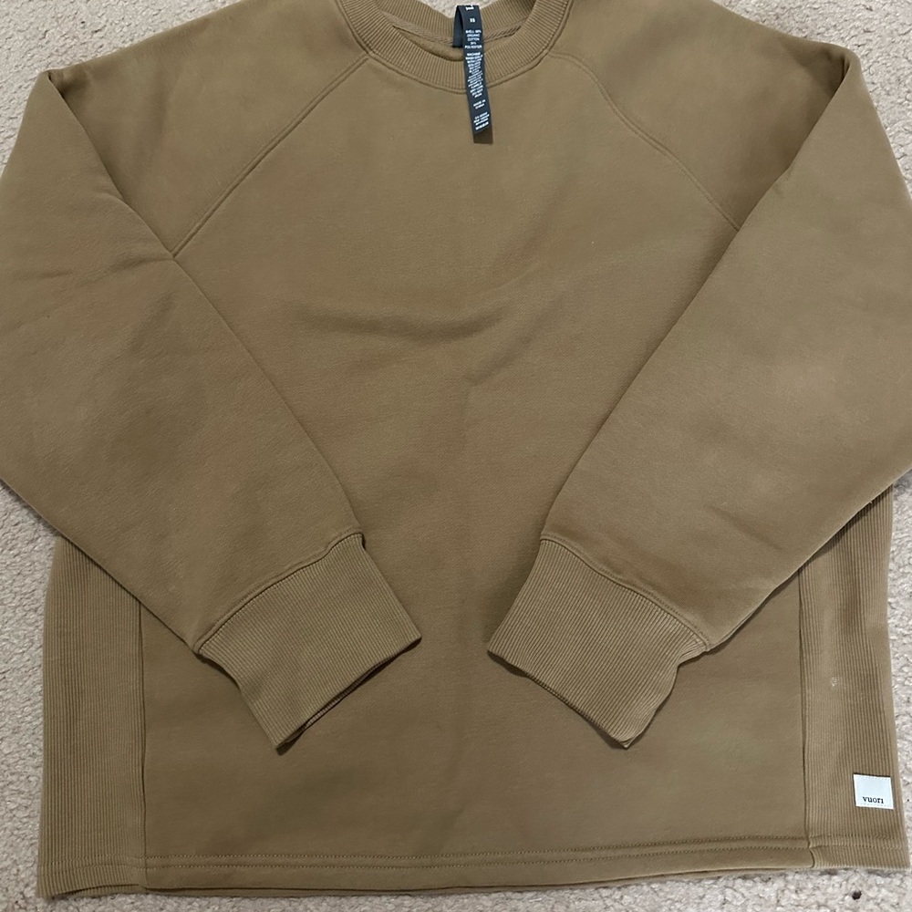 Vuori Tan Crewneck Sweater for Casual Comfort